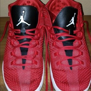 Jordan Reveal “Gym Red” 834064-605 Nike